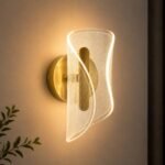 Applique Murale LED Dorée à Diffuseur Courbé – Image 3