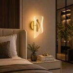 Applique Murale LED Dorée à Diffuseur Courbé – Image 2
